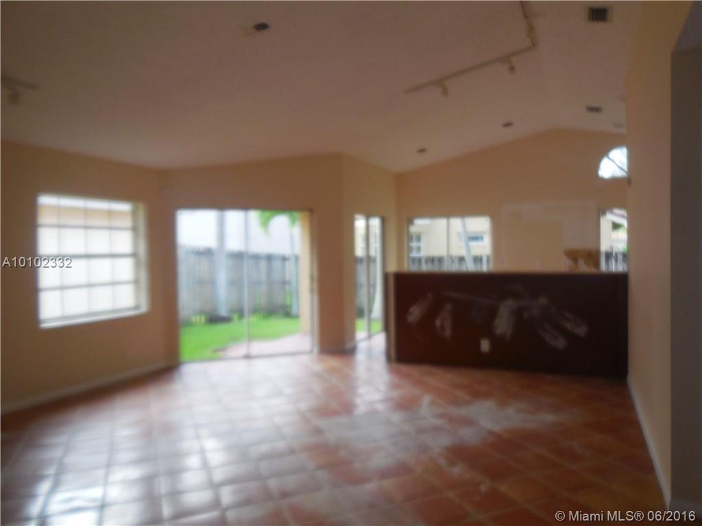 Country Isles Garden Home - Residential