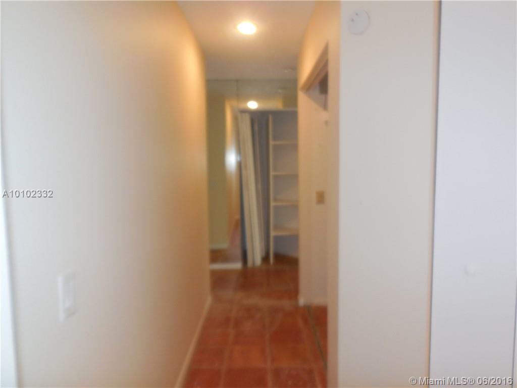 Country Isles Garden Home - Residential