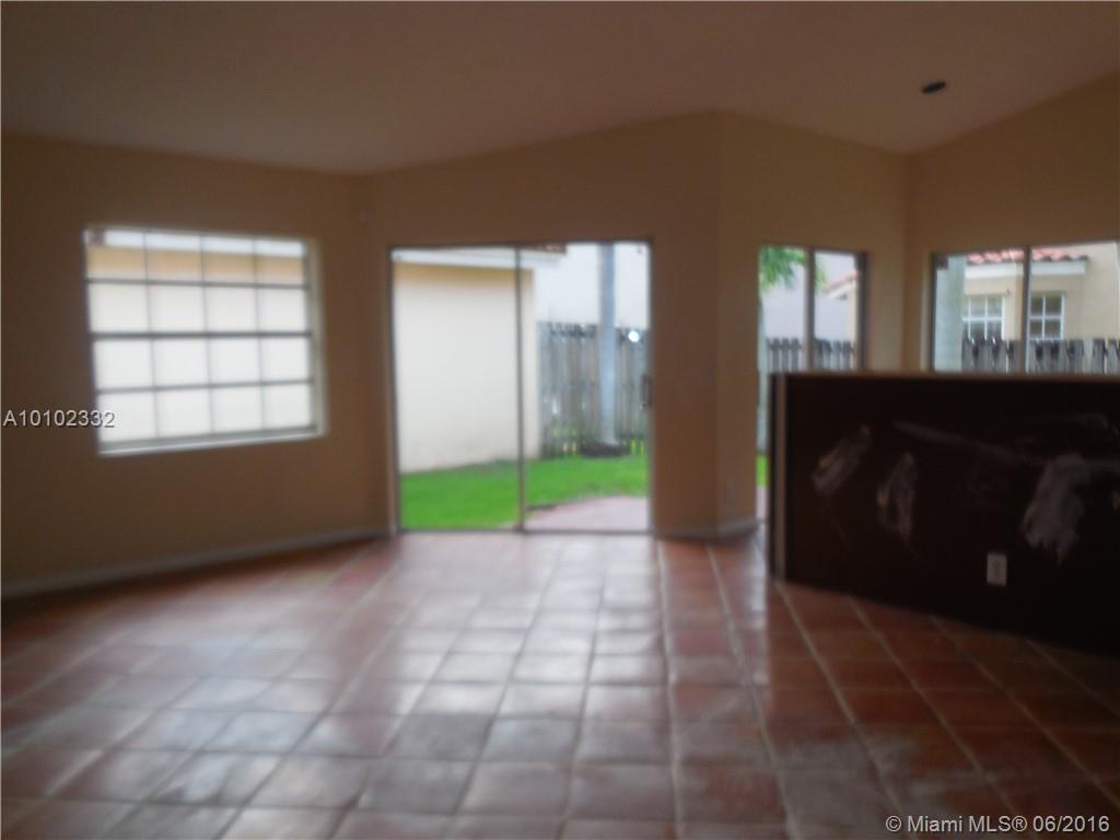 Country Isles Garden Home - Residential