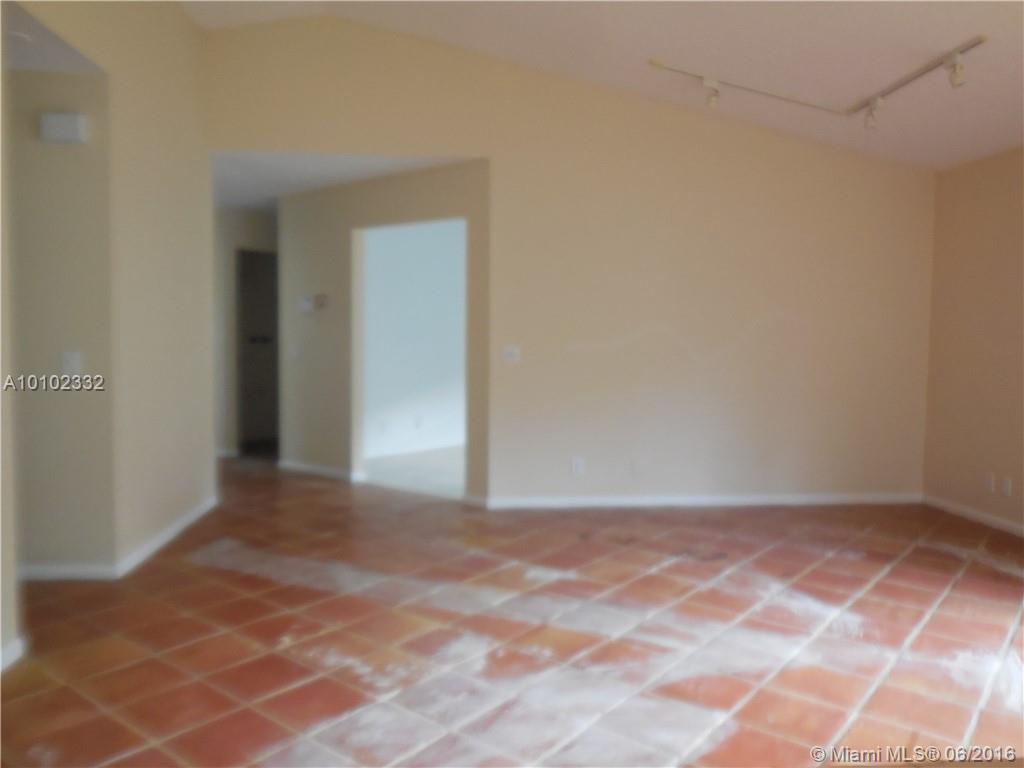 Country Isles Garden Home - Residential