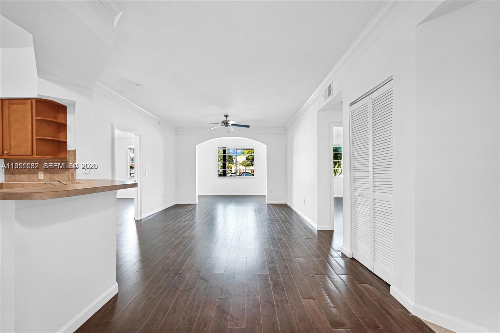 2101 E Myrtlewood Cir E 2101