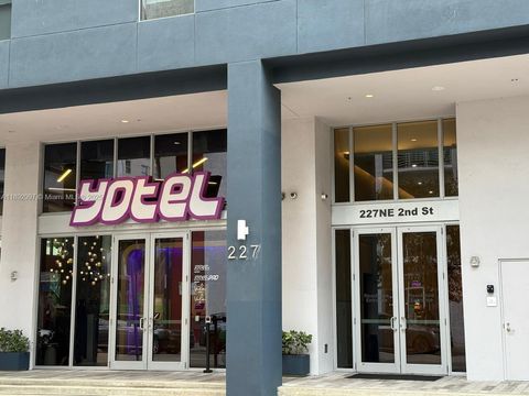 227 NE 2nd St 2105 Miami FL 33132