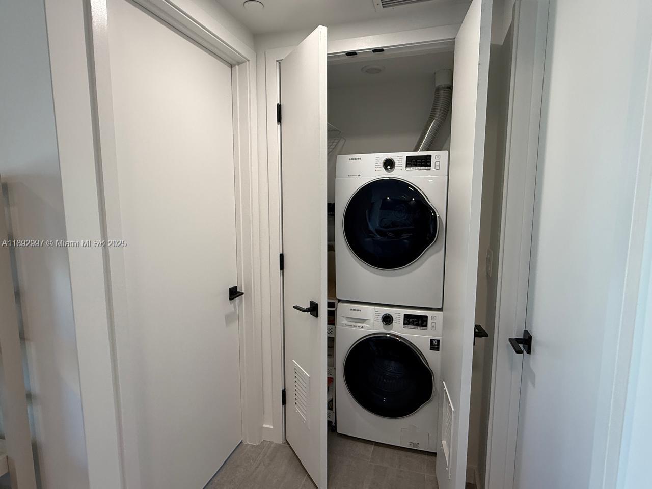 MAP OF MIAMI DADE CO. FL. - Residential