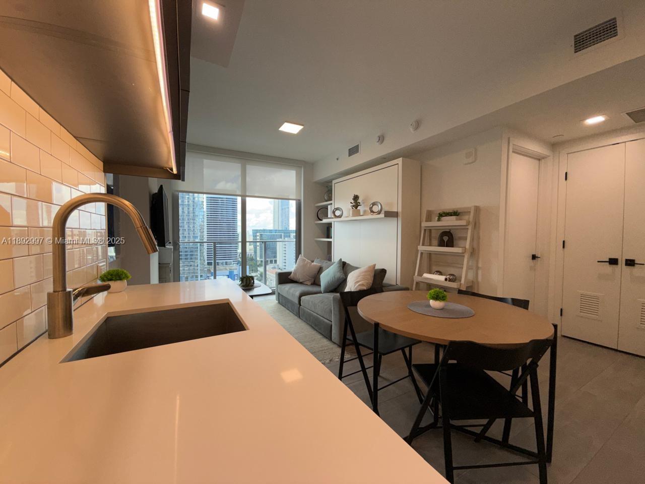 MAP OF MIAMI DADE CO. FL. - Residential