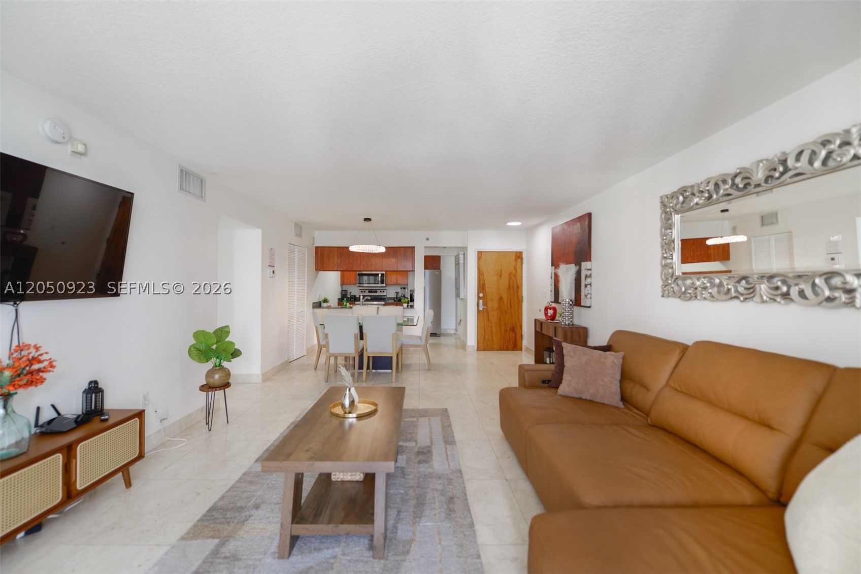 1200 Brickell Bay Dr 2324