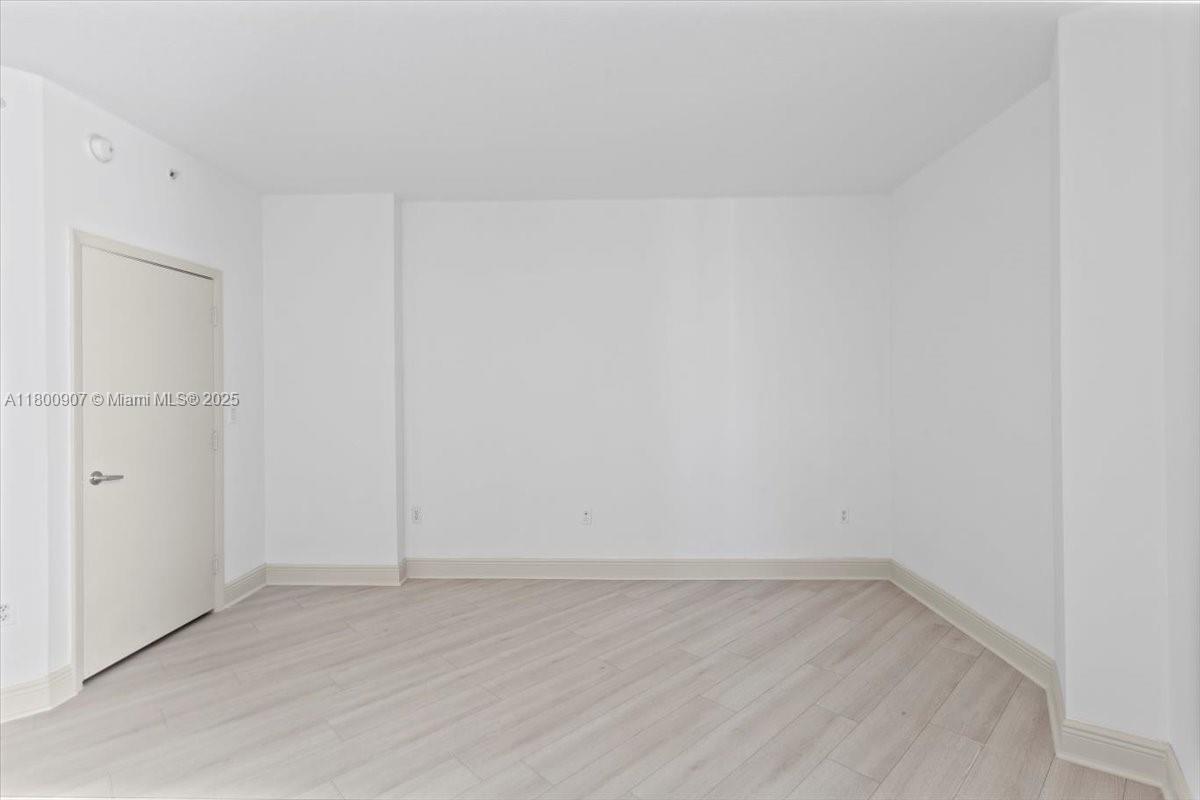 QUANTUM ON THE BAY CONDO - Residential