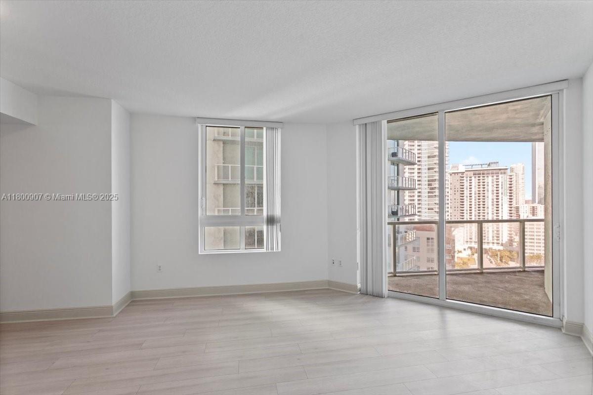 QUANTUM ON THE BAY CONDO - Residential