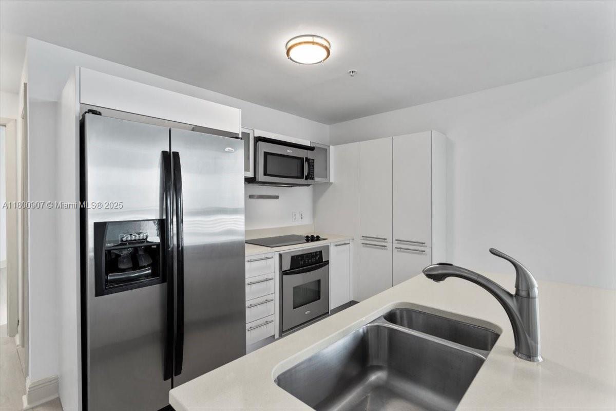 QUANTUM ON THE BAY CONDO - Residential