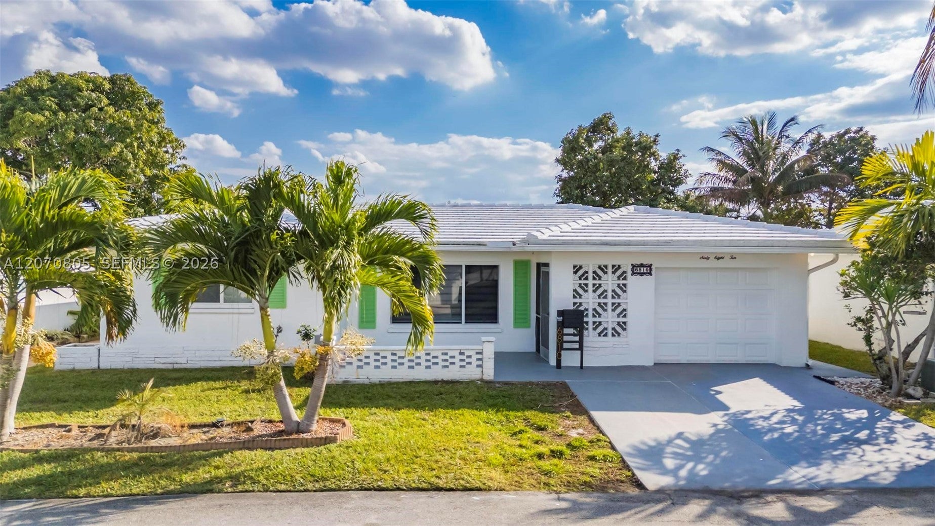 6810 NW 74th Pl