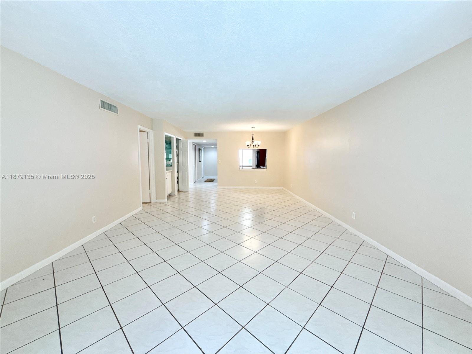 RACQUET CLUB APARTMENTS A - Residential Lease