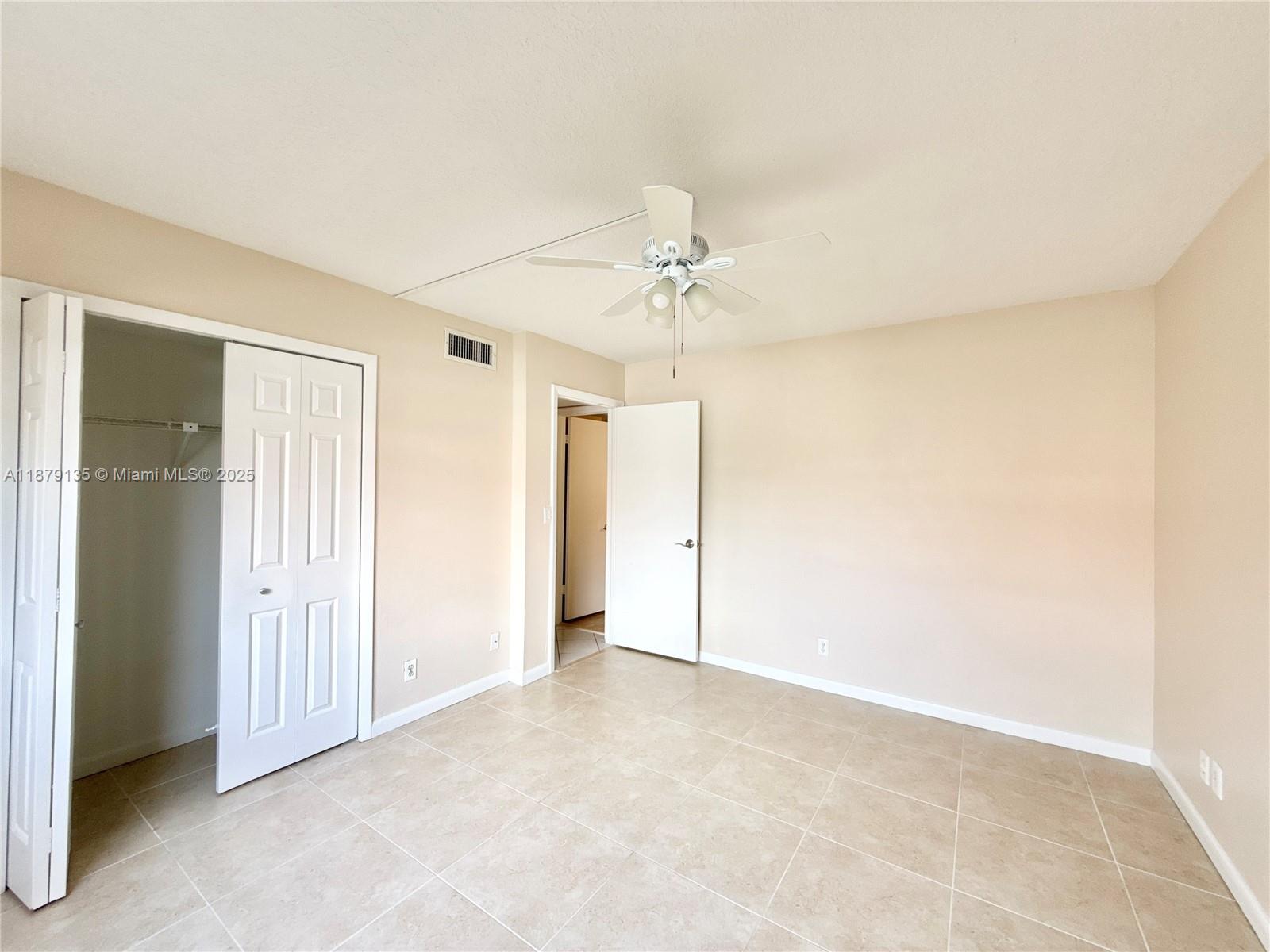 RACQUET CLUB APARTMENTS A - Residential Lease