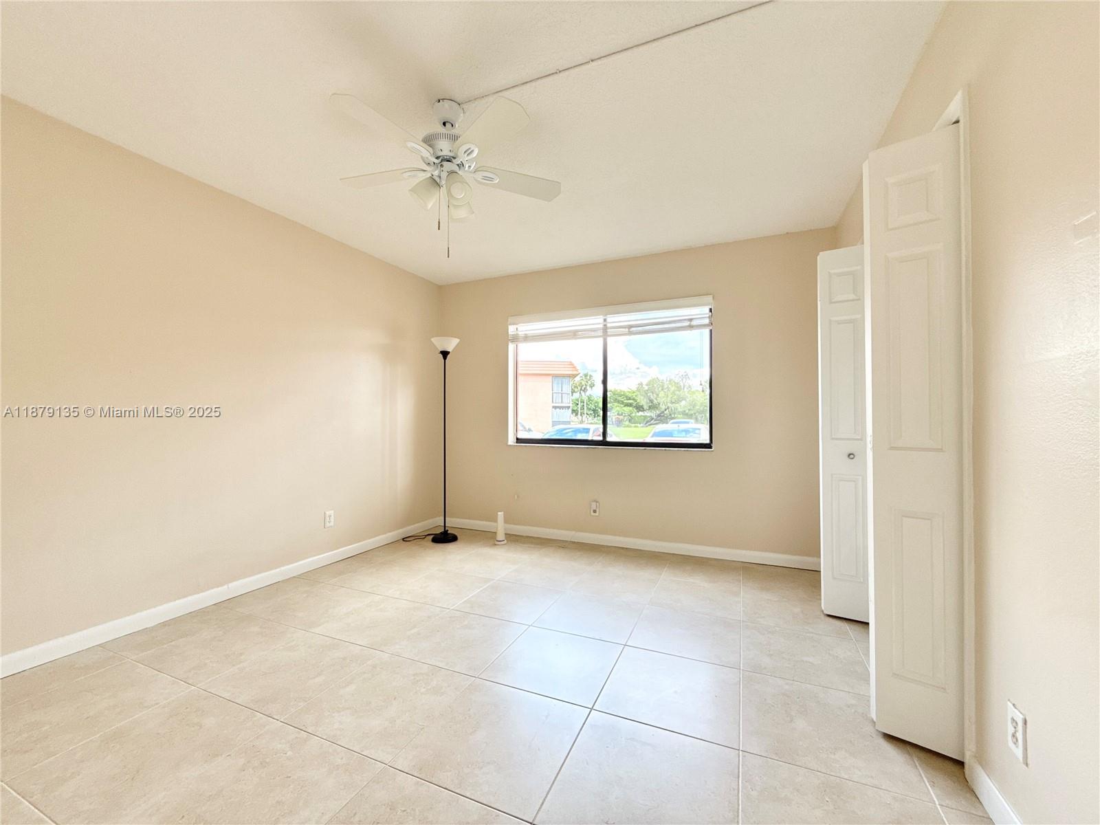 RACQUET CLUB APARTMENTS A - Residential Lease