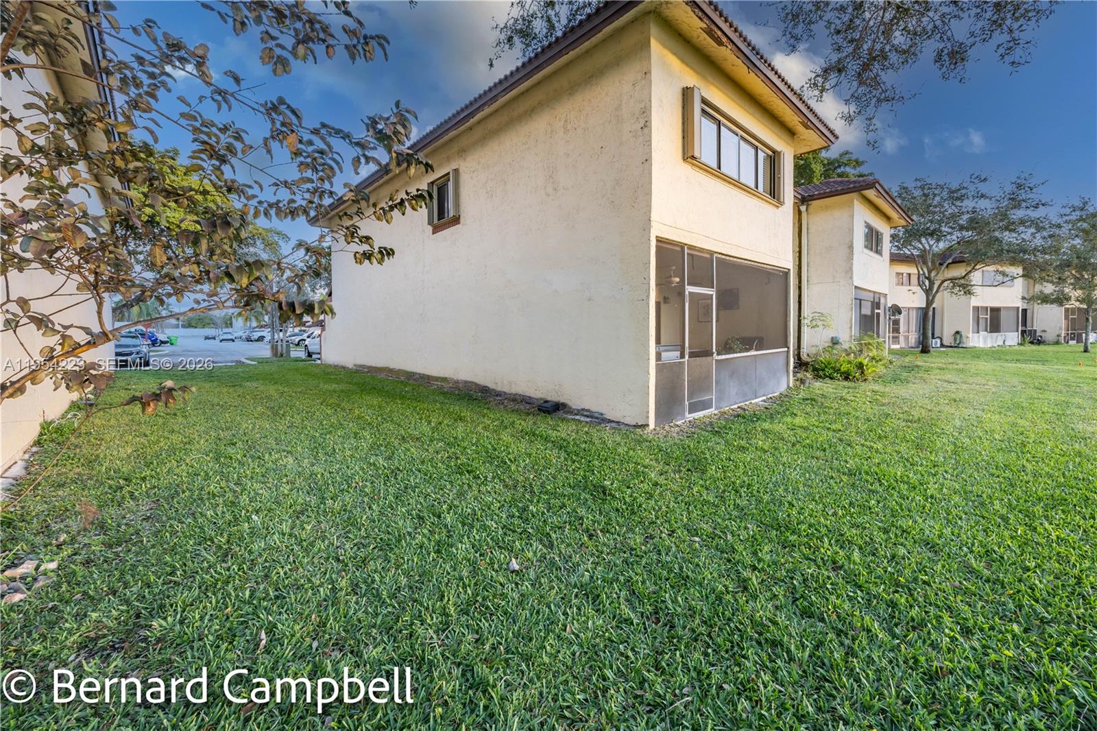 SPRINGTREE LAKES - Residential