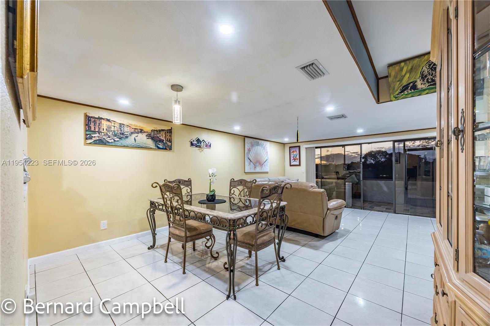 SPRINGTREE LAKES - Residential