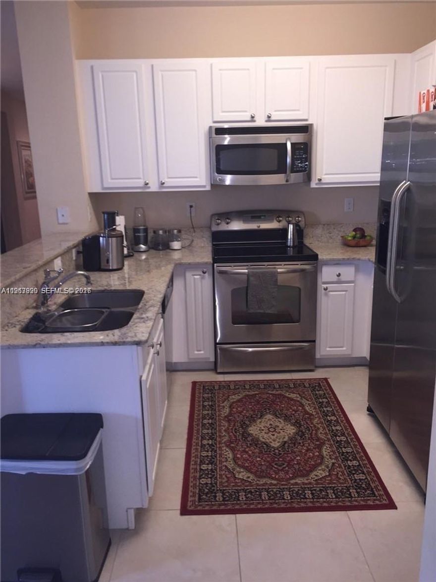 Gorgeous and charming townhouse, ready to move in on March 1st. Kitchen with stainless steel appliances, granite countertops, and wood cabinets. Formal living and dining area. Great community with a spectacular clubhouse, conference room, recreation area, Olympic-size pool, and gym. Near supermarkets, shopping malls, and the Turnpike. HOA includes internet, alarm, and cable.