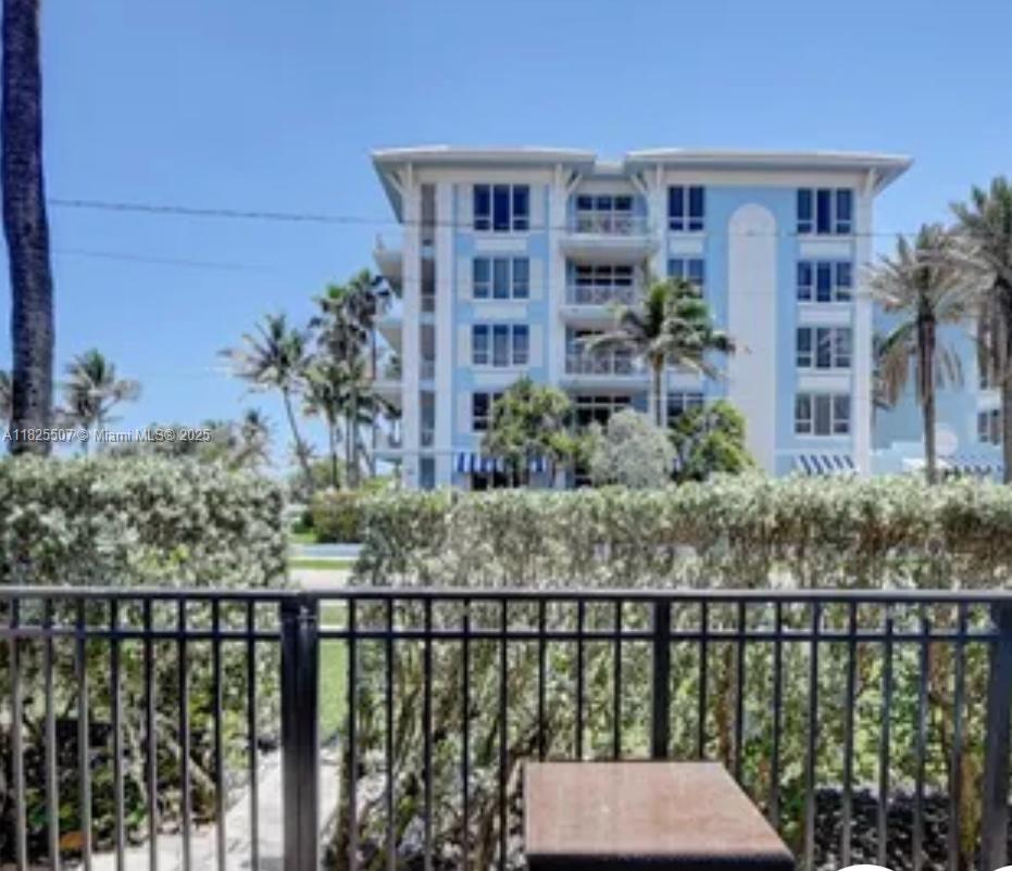 ISLAND POINT CONDO - Residential Lease