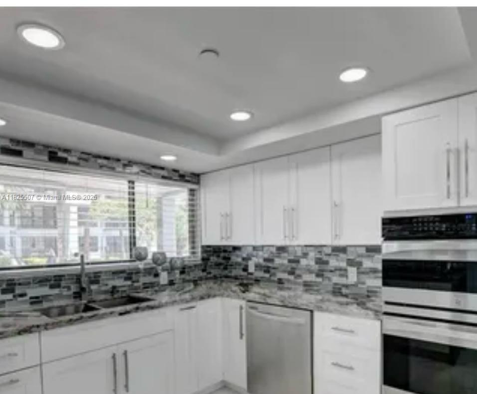 ISLAND POINT CONDO - Residential Lease