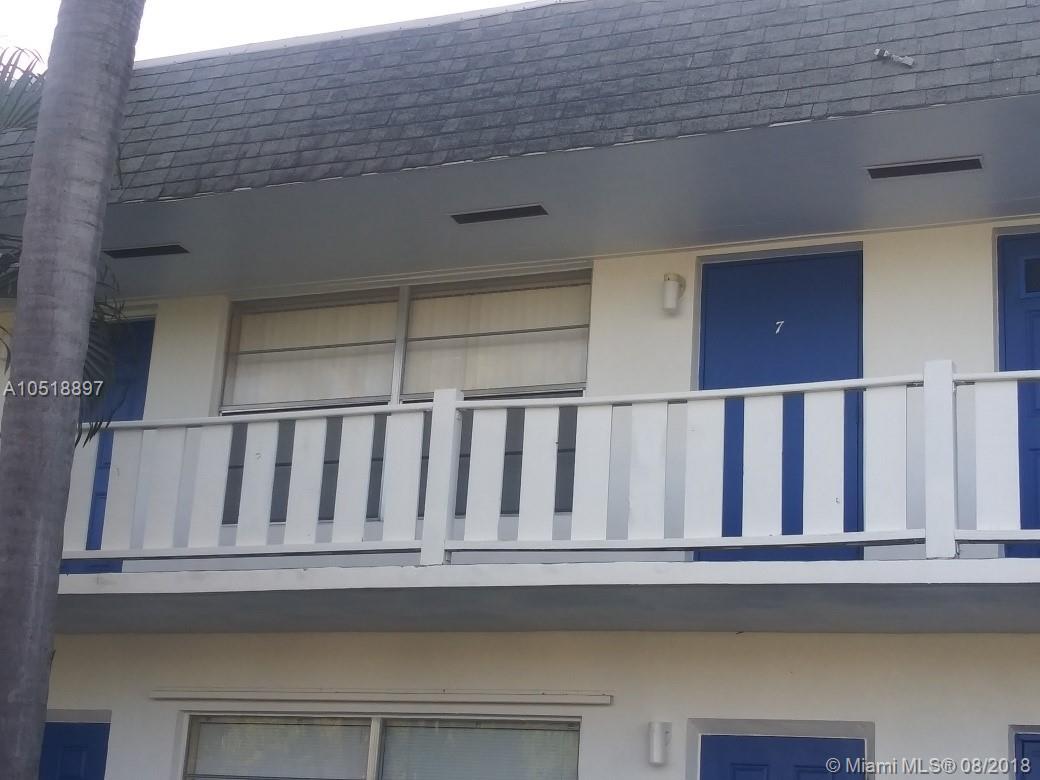 Great opportunity, 1 bedroom 1.5 Bath condo in beautiful Cedar Pointe 55+ condo complex. No Pets or Pick up Trucks. The rent includes water, sewer. Community pool, clubhouse and laundry.
First, Last & security
