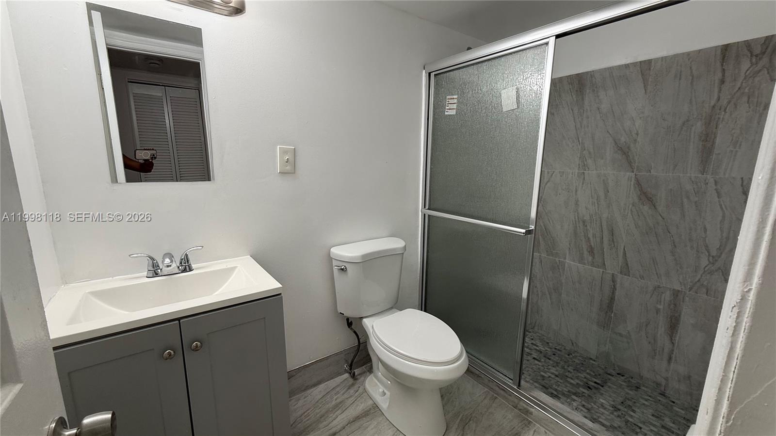 ROYALE GARDENS CONDO - Residential Lease