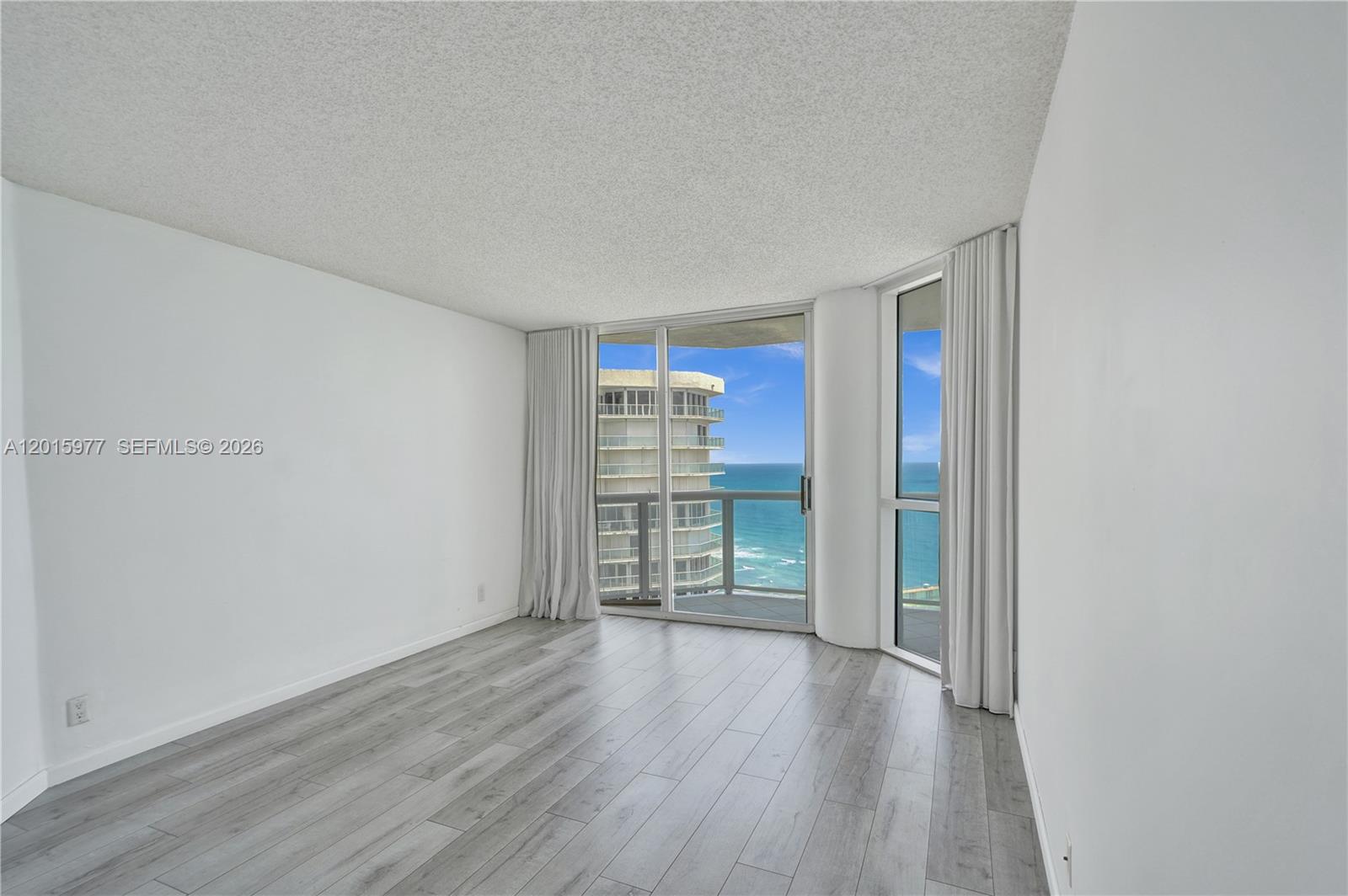 OCEANIA I CONDO - Residential