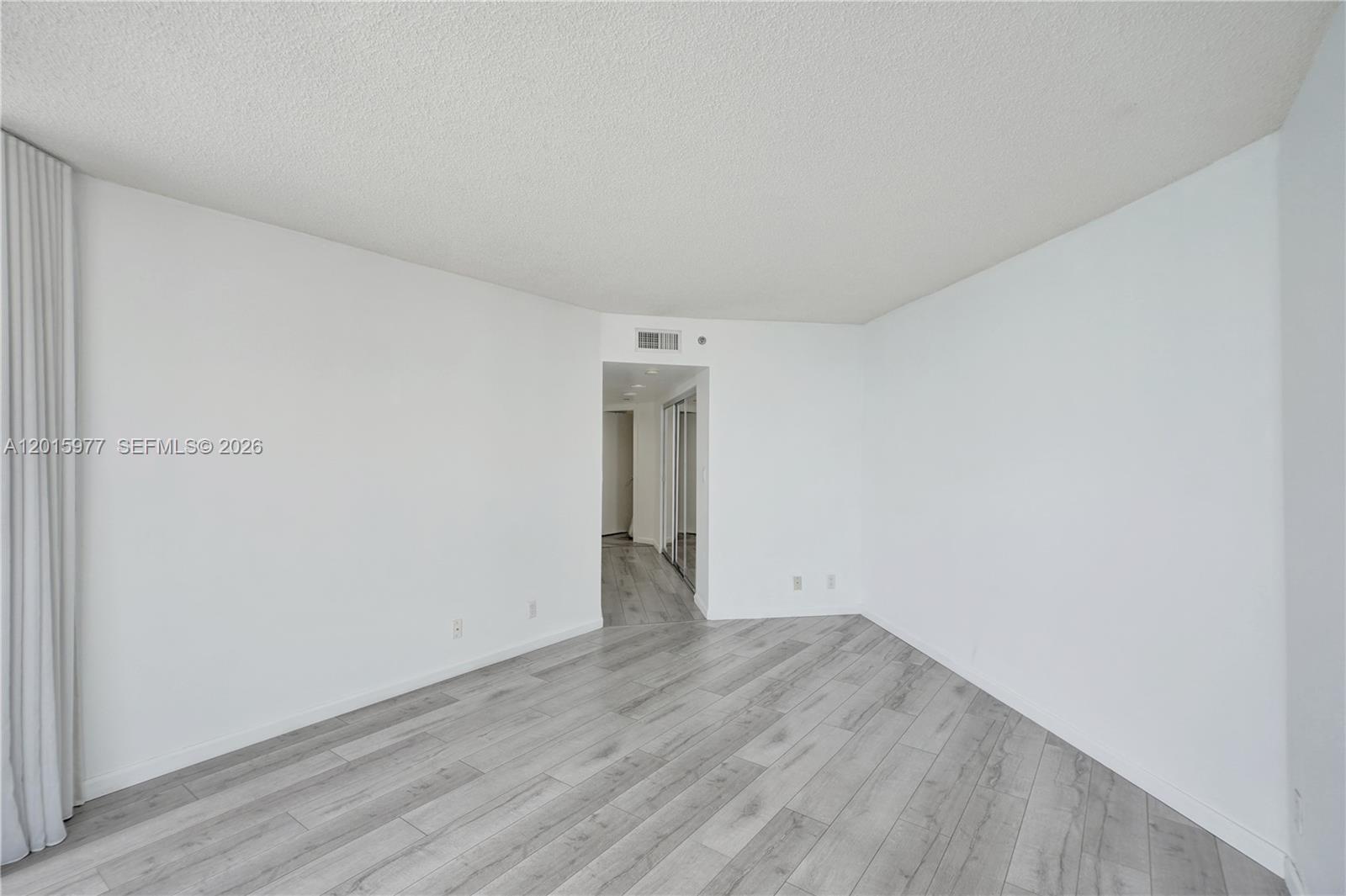 OCEANIA I CONDO - Residential