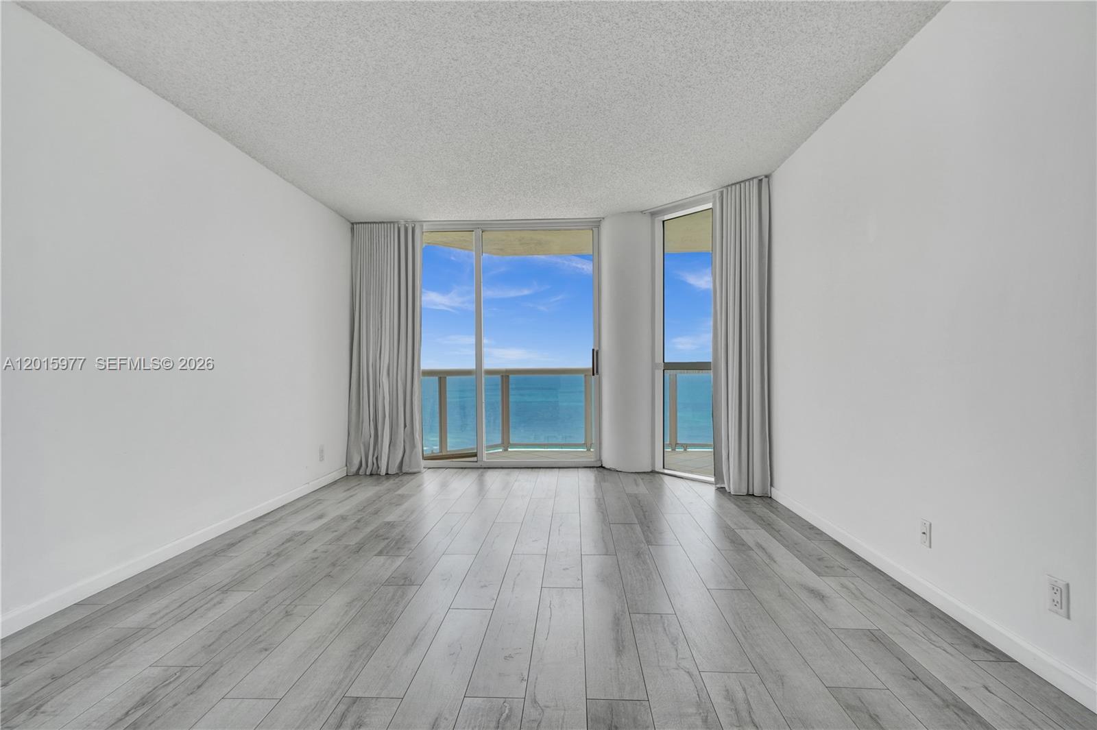 OCEANIA I CONDO - Residential