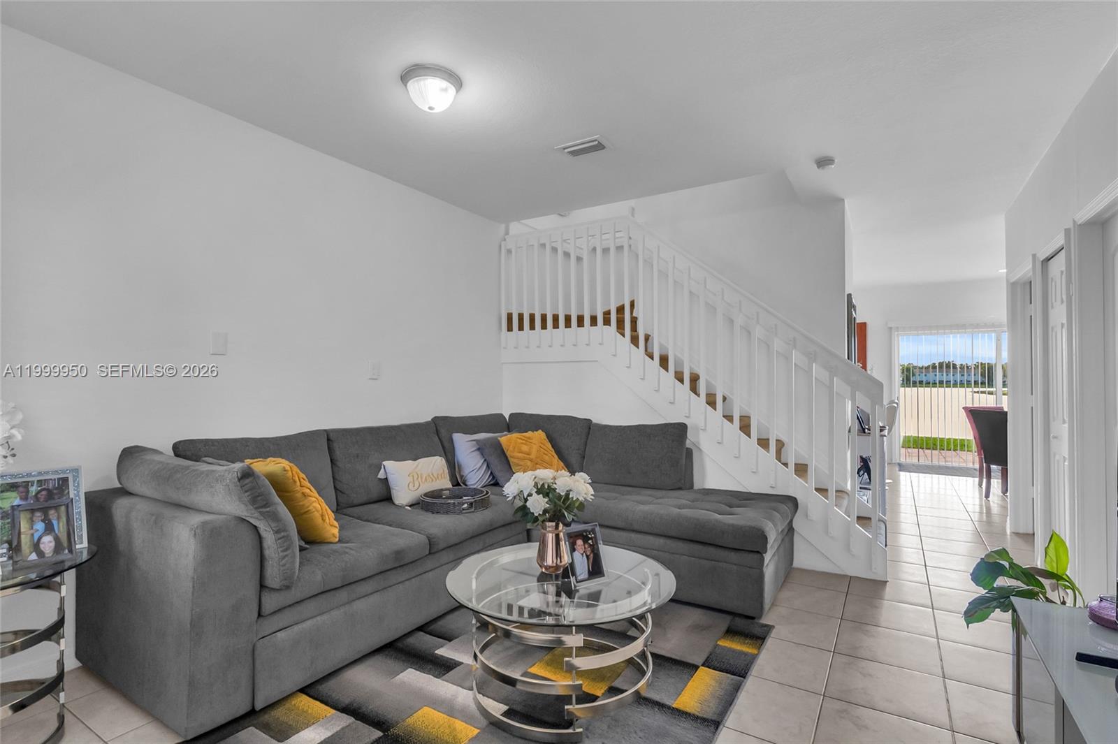 VENETIA GROVES - Residential