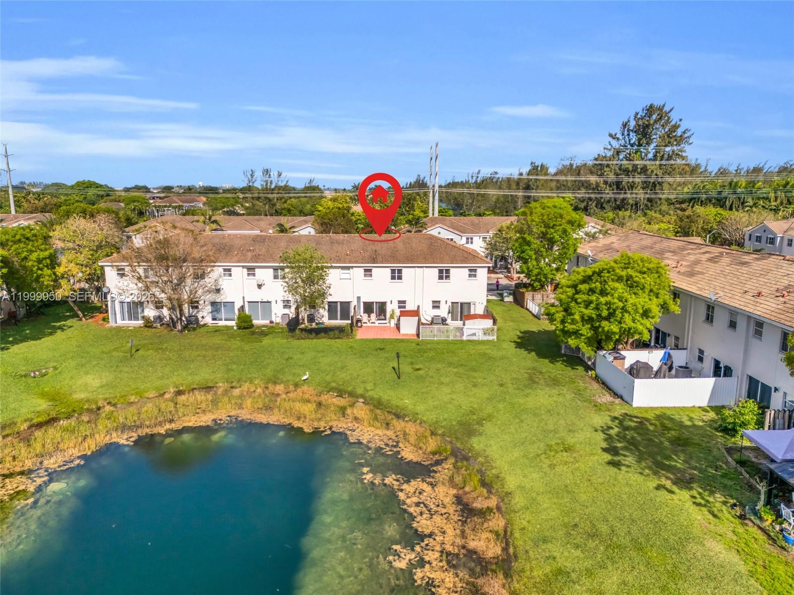 VENETIA GROVES - Residential