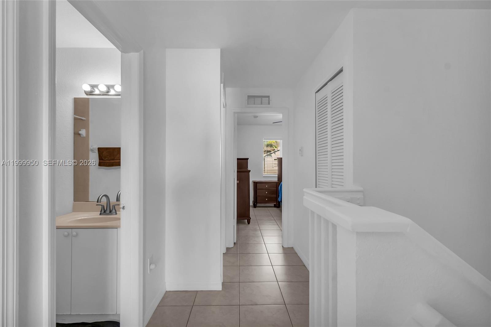 VENETIA GROVES - Residential