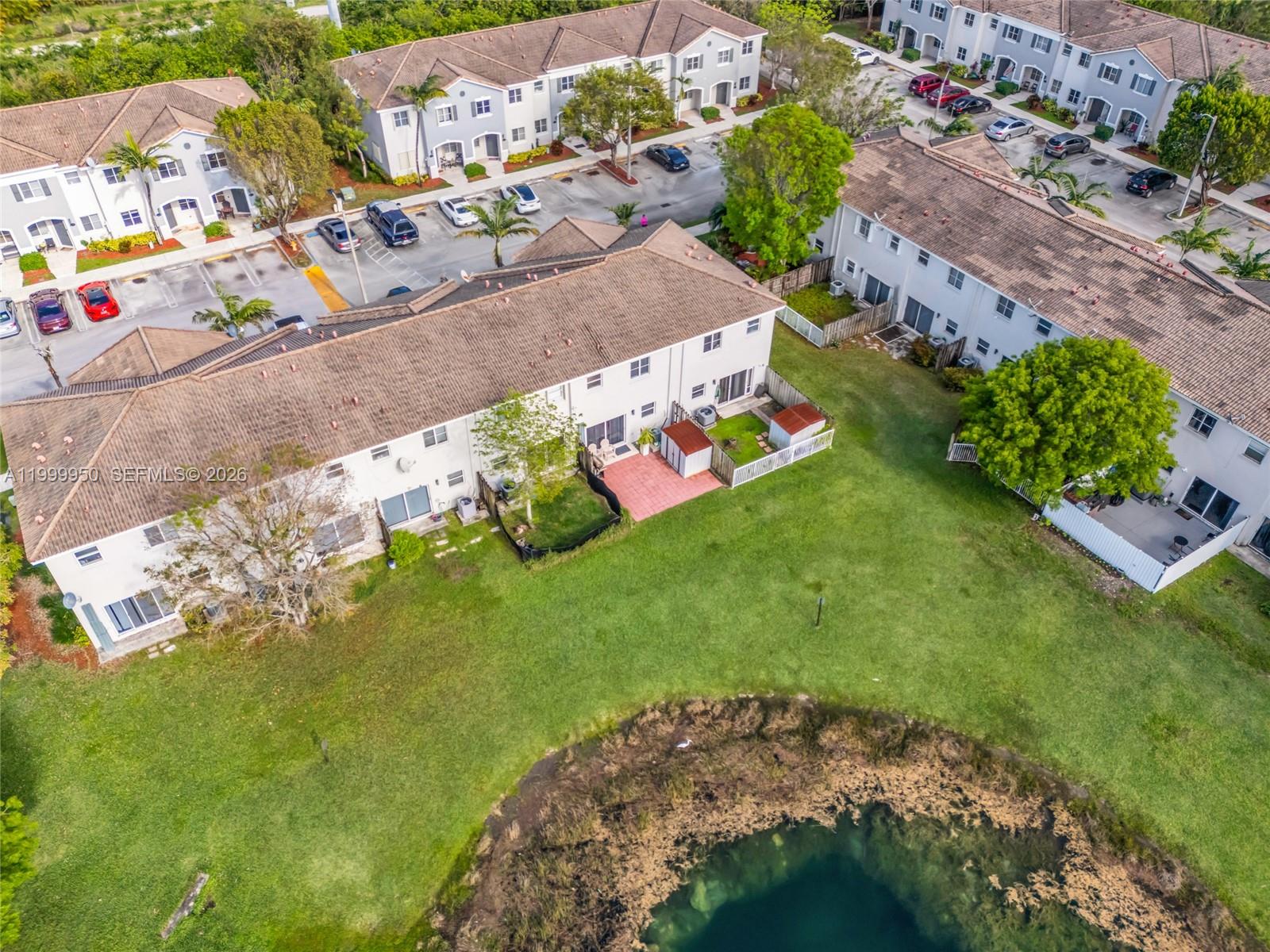 VENETIA GROVES - Residential