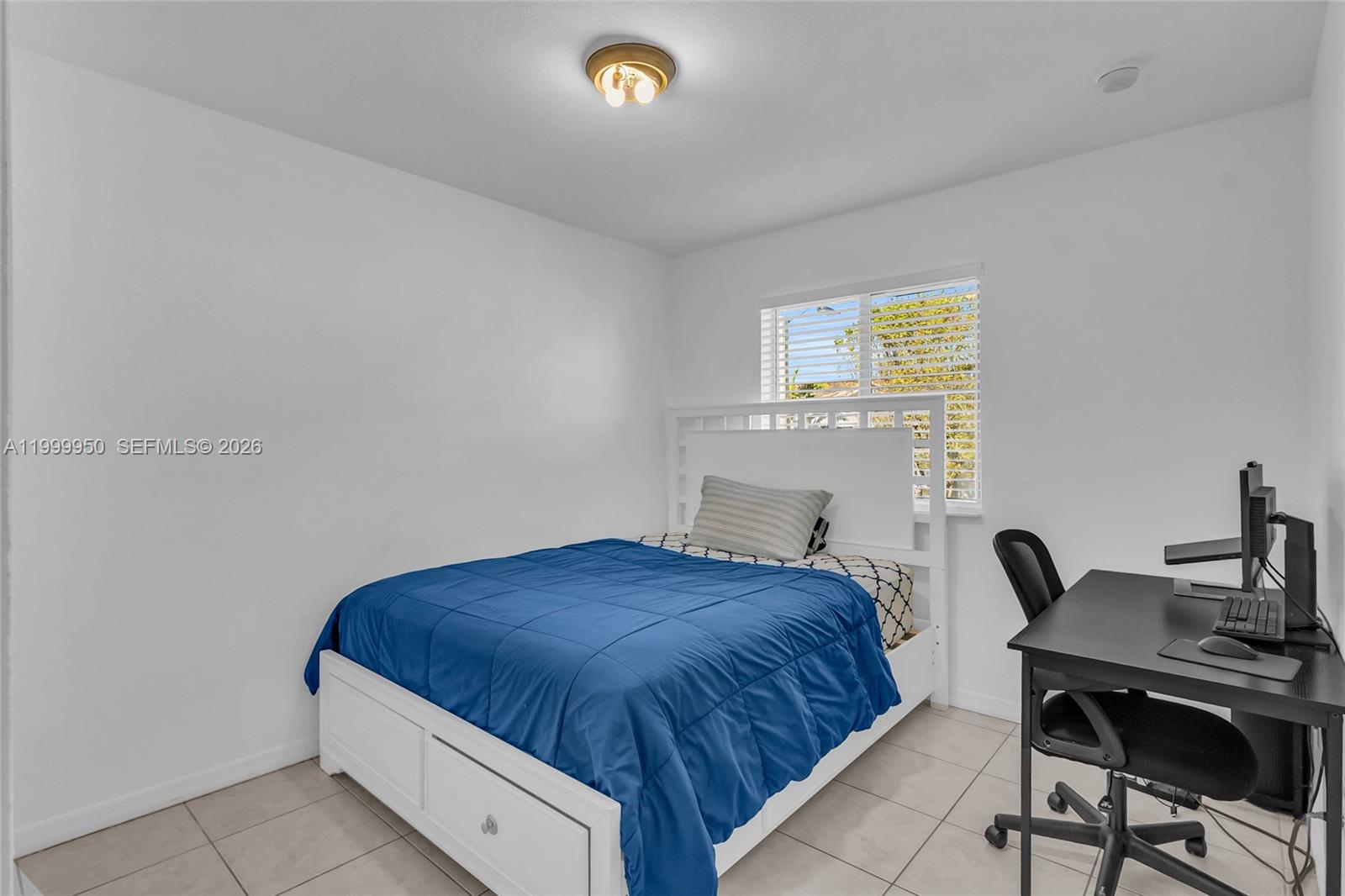 VENETIA GROVES - Residential