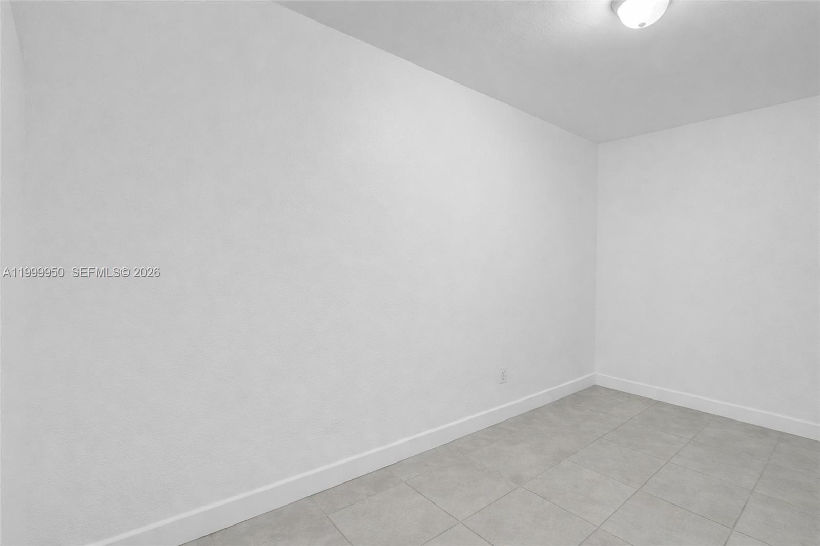 VENETIA GROVES - Residential