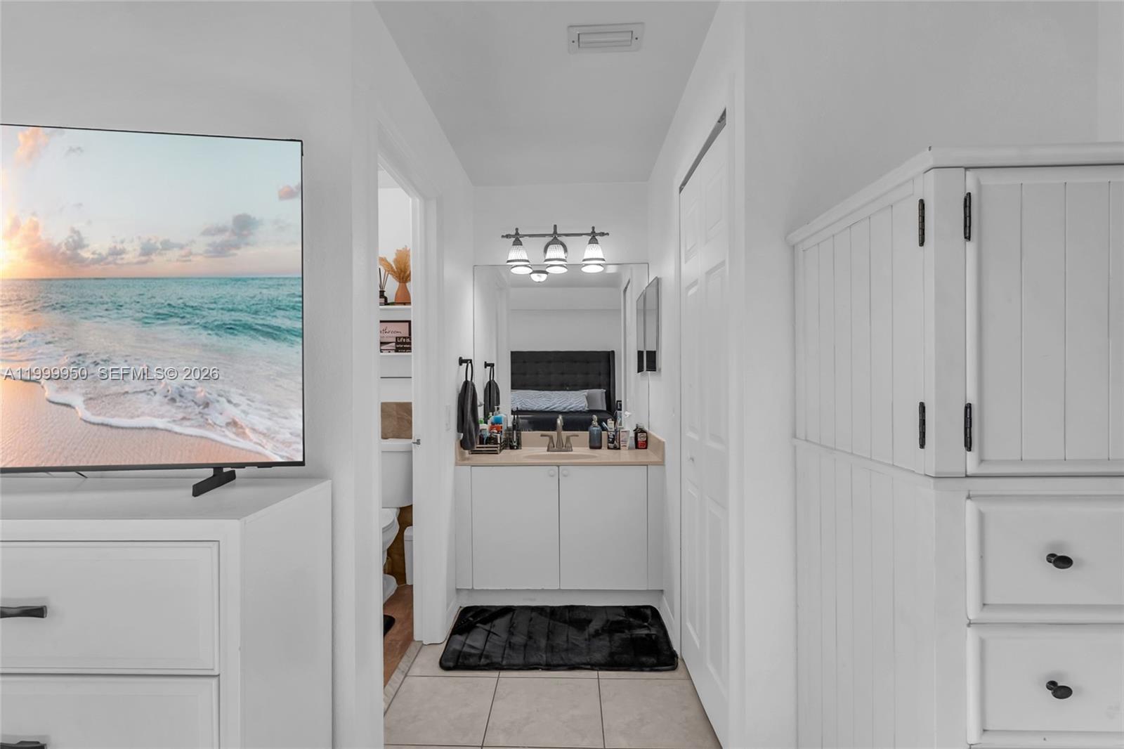 VENETIA GROVES - Residential