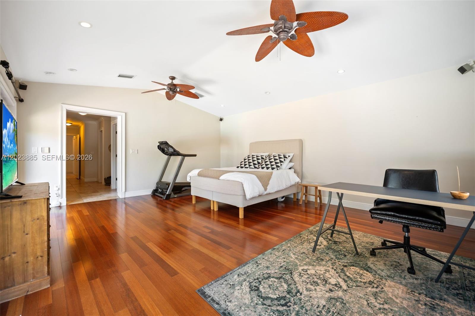 KENDALL PARK ESTATES - Residential