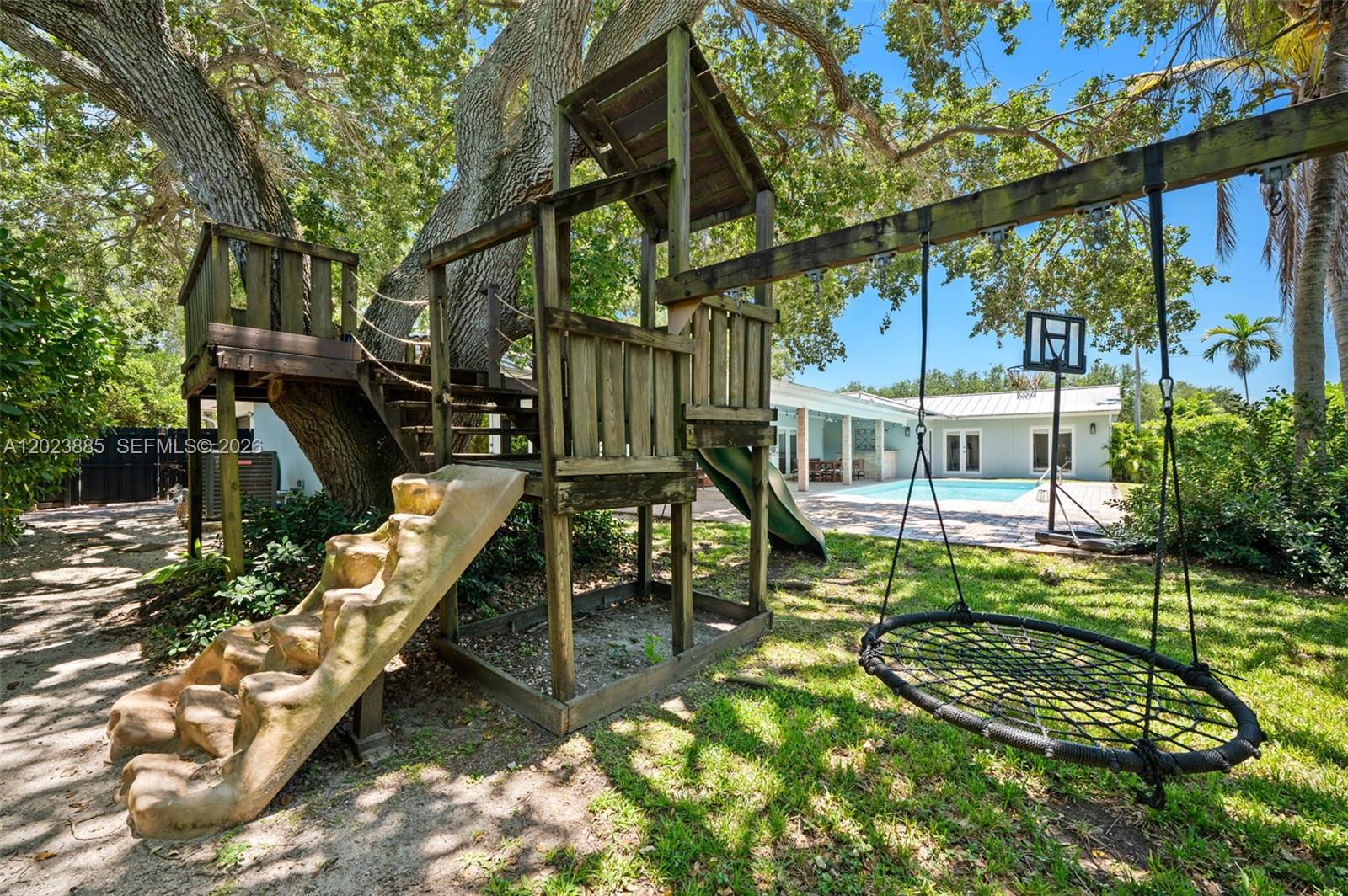 KENDALL PARK ESTATES - Residential