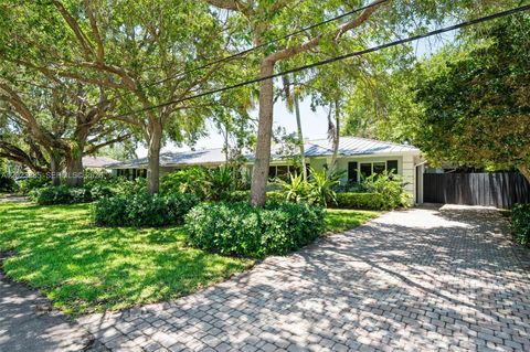 Tiny photo for 11100 SW 73rd Ct, Pinecrest, FL 33156 (MLS # A12023885)