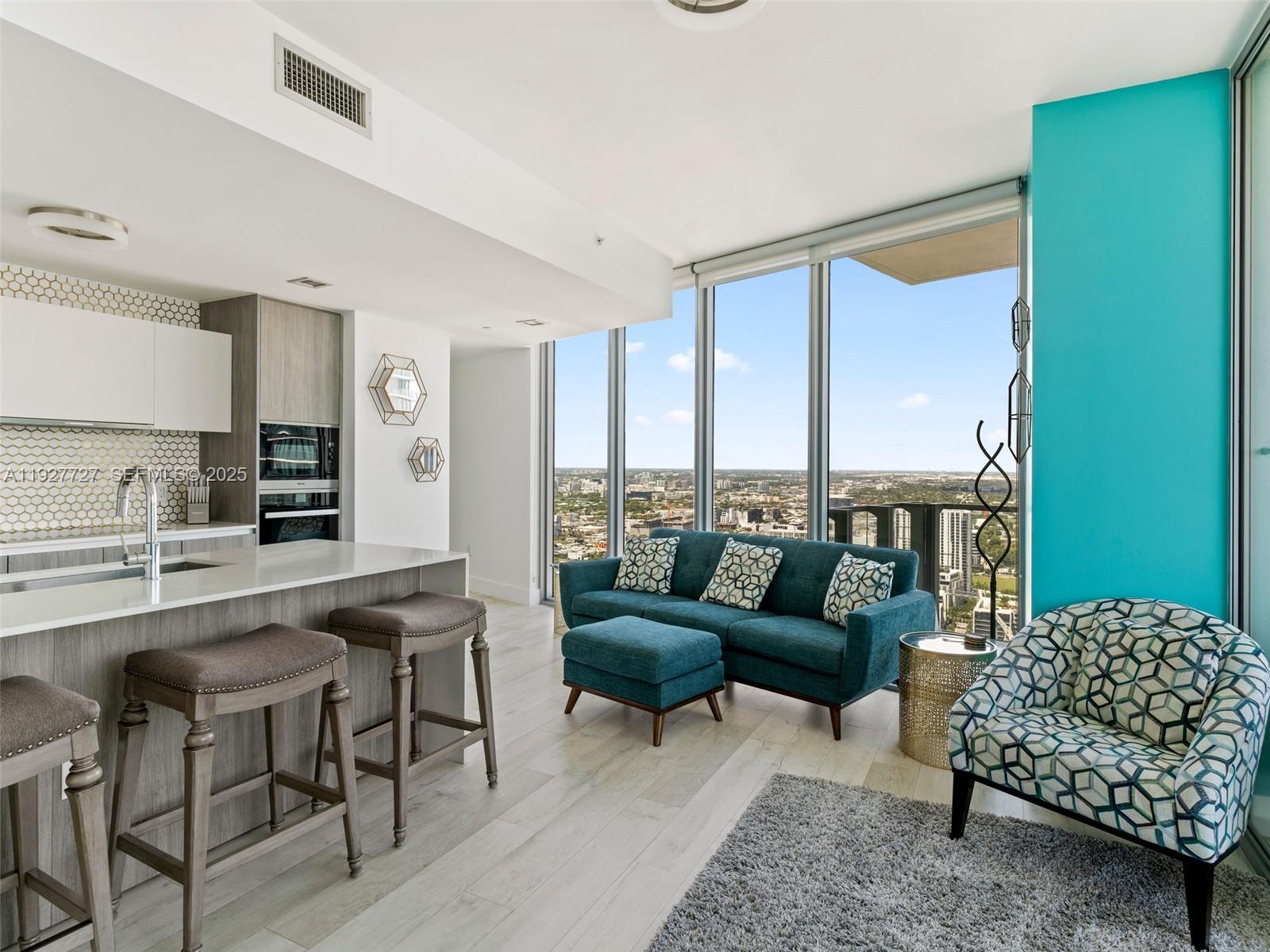 2900 NE 7th Ave 4301