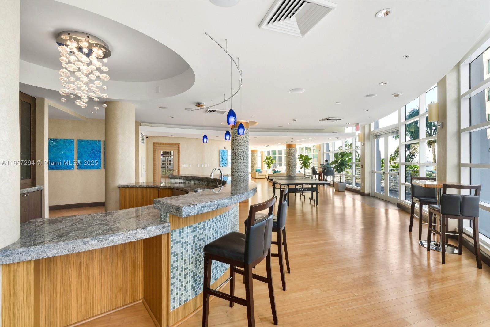 VIZCAYNE NORTH CONDO - Residential