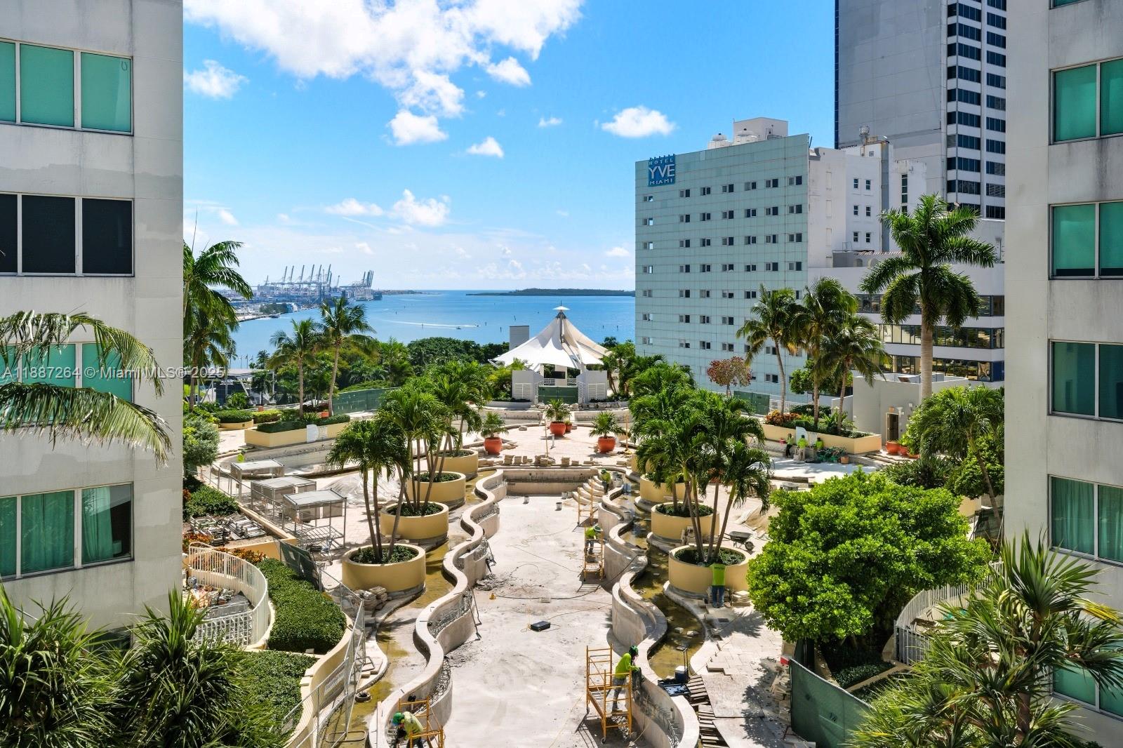 VIZCAYNE NORTH CONDO - Residential