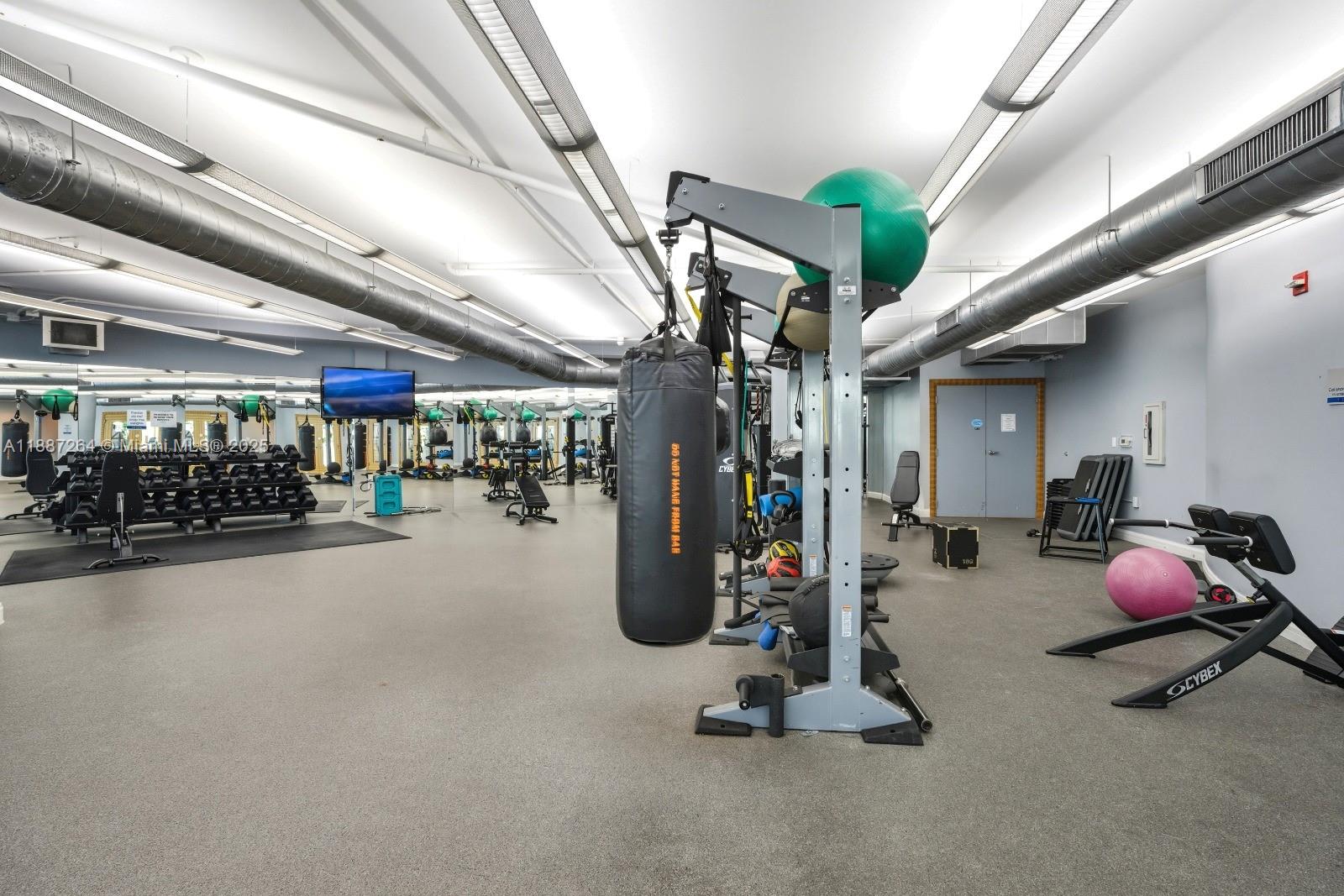 VIZCAYNE NORTH CONDO - Residential