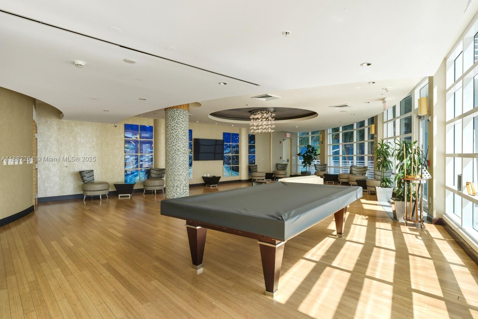 VIZCAYNE NORTH CONDO - Residential