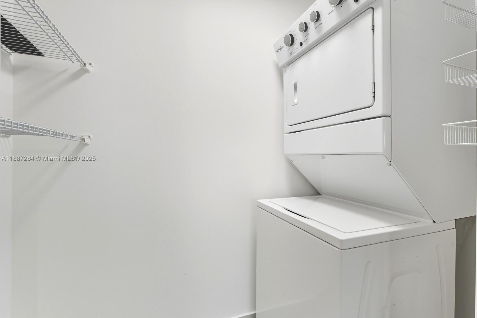 VIZCAYNE NORTH CONDO - Residential