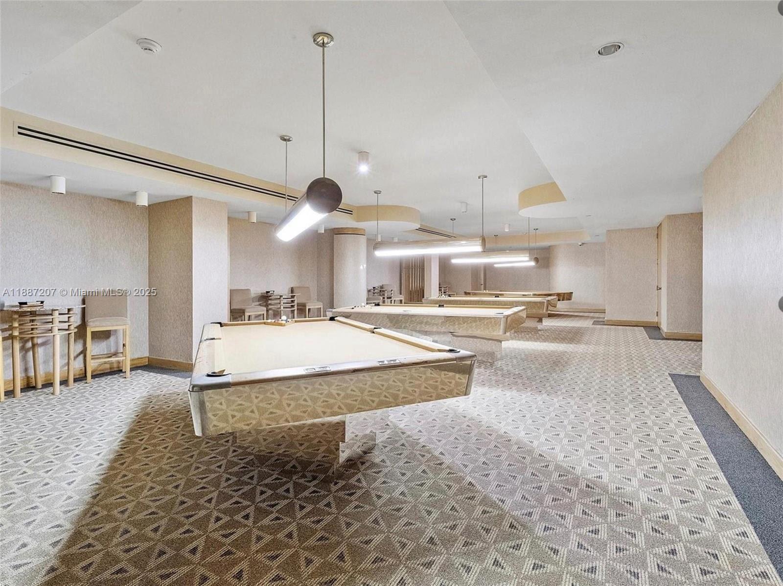 TURNBERRY TOWERS CONDO - Residential