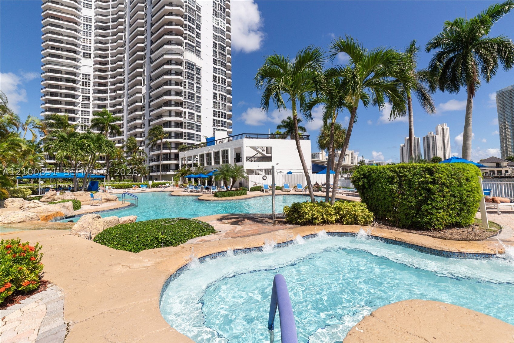 View photos, virtual tours, details... 19195 NE 36th Ct 802