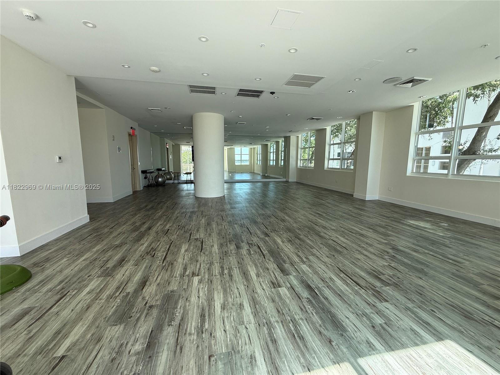 CITE CONDO - Residential