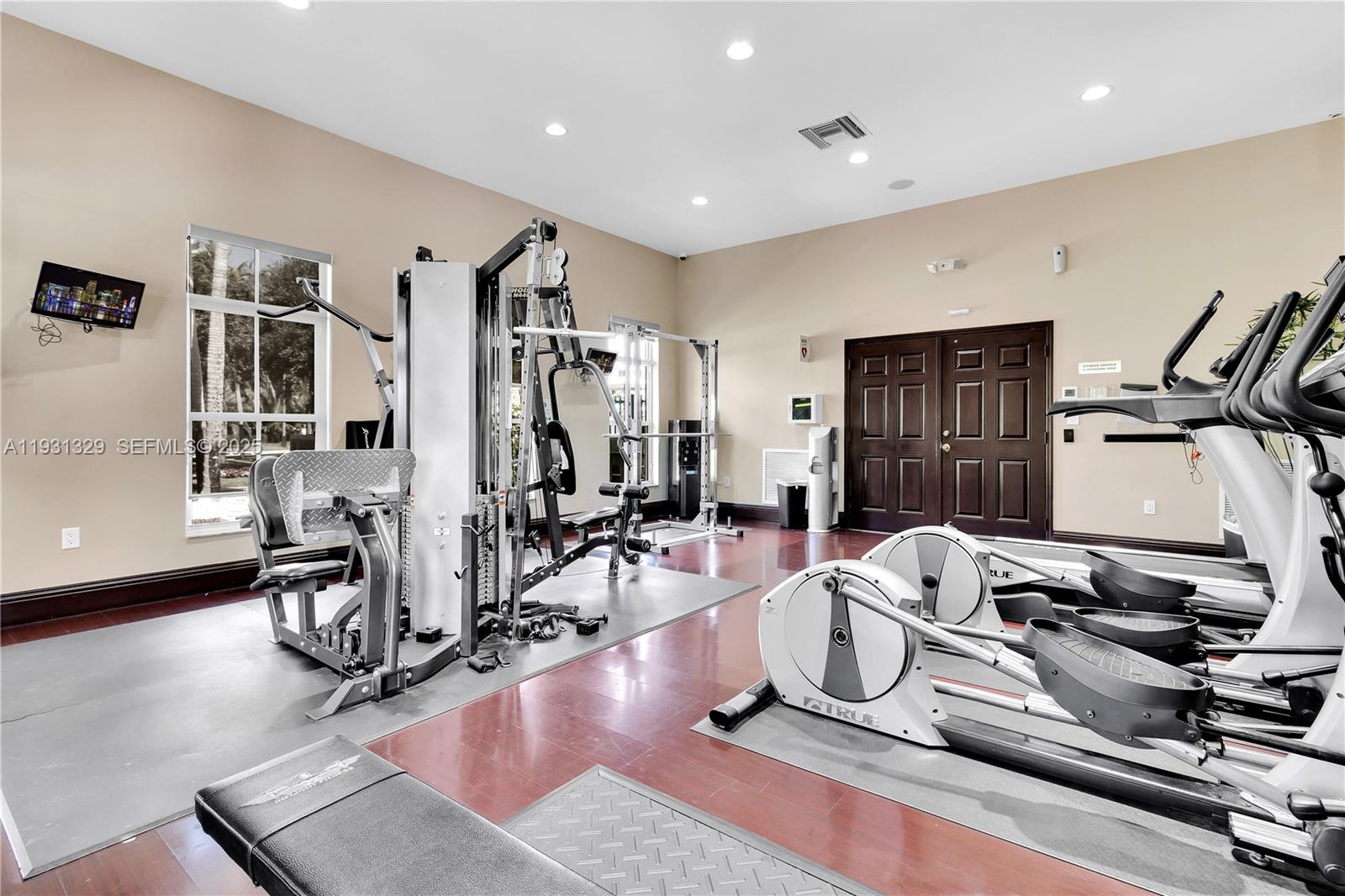 PORTOFINO OAKS - Residential