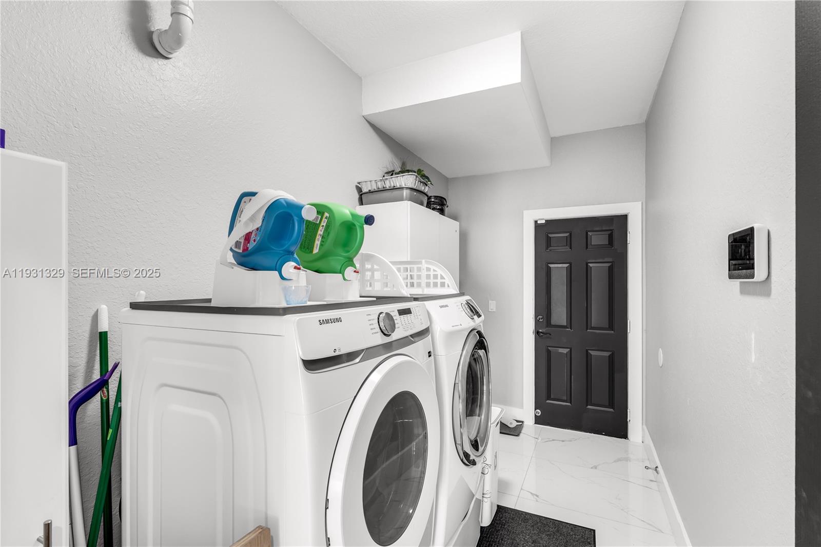 PORTOFINO OAKS - Residential