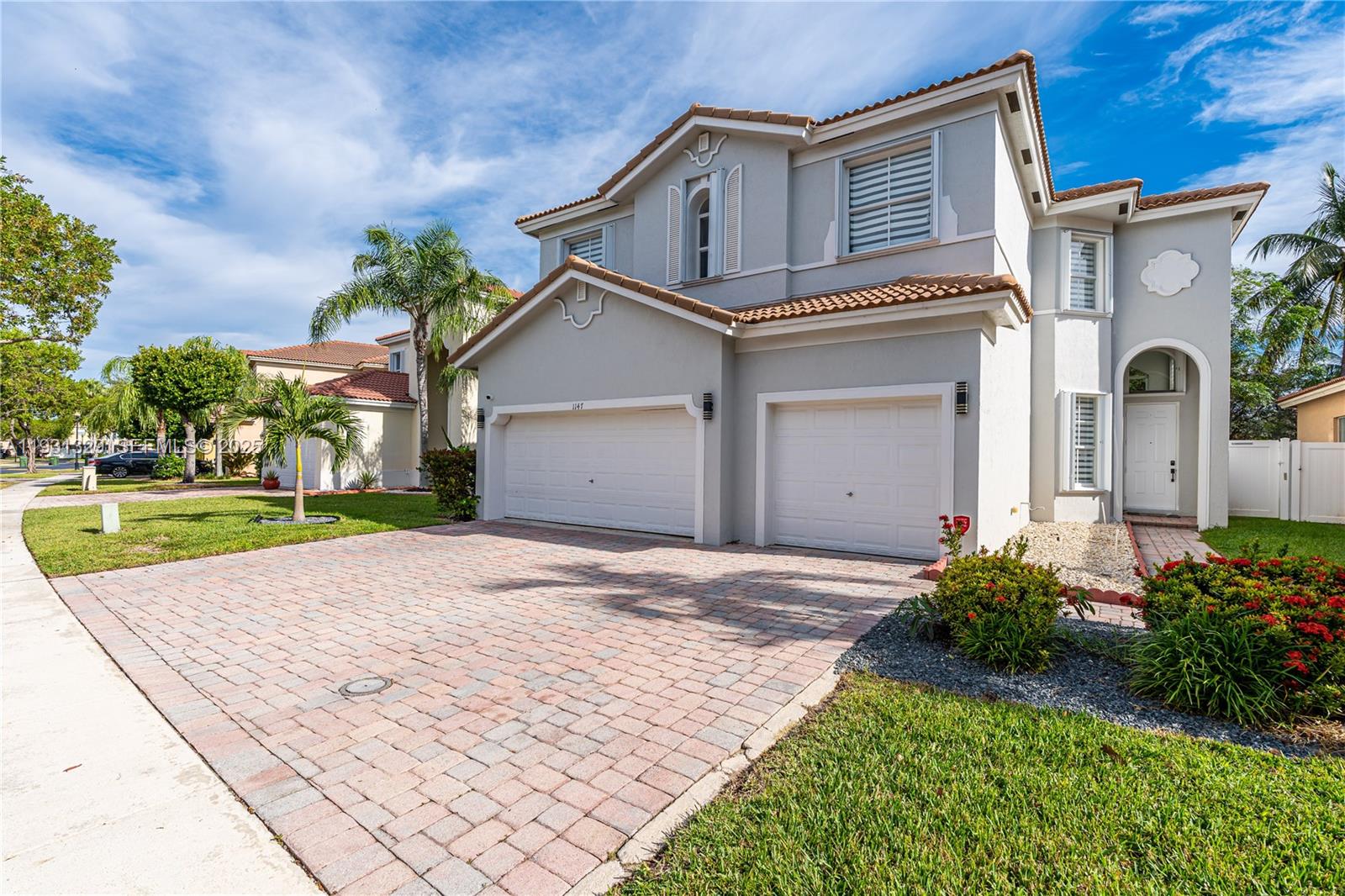 PORTOFINO OAKS - Residential