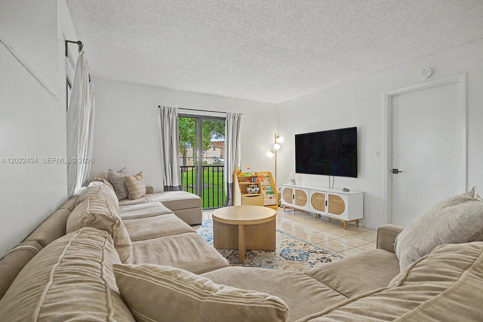 LYNBROOK COURT CONDO PH I - Residential
