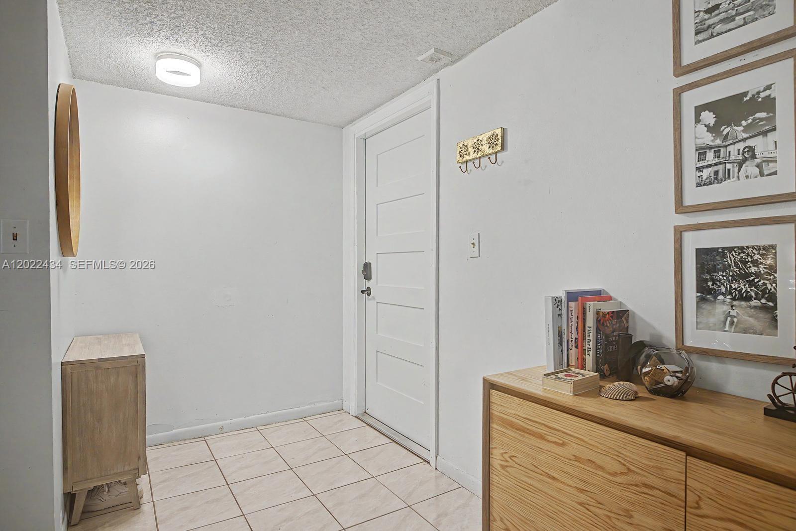 LYNBROOK COURT CONDO PH I - Residential